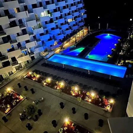 Infinity Pool - Pool &