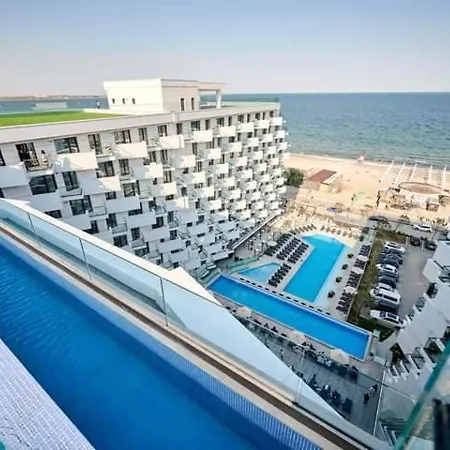 Infinity Pool - Pool &